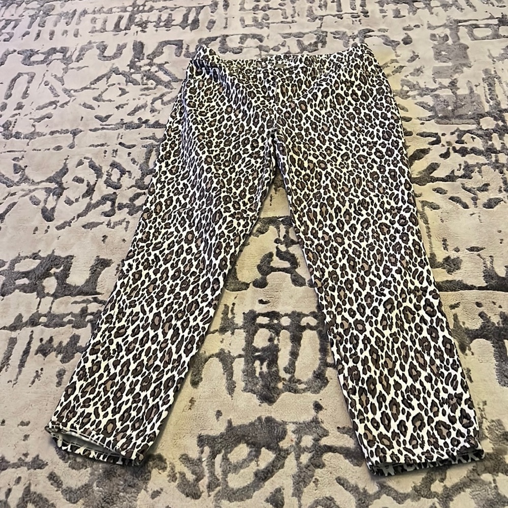 Chicos So Slimming Girlfriend Ankle Leopard pants size 30